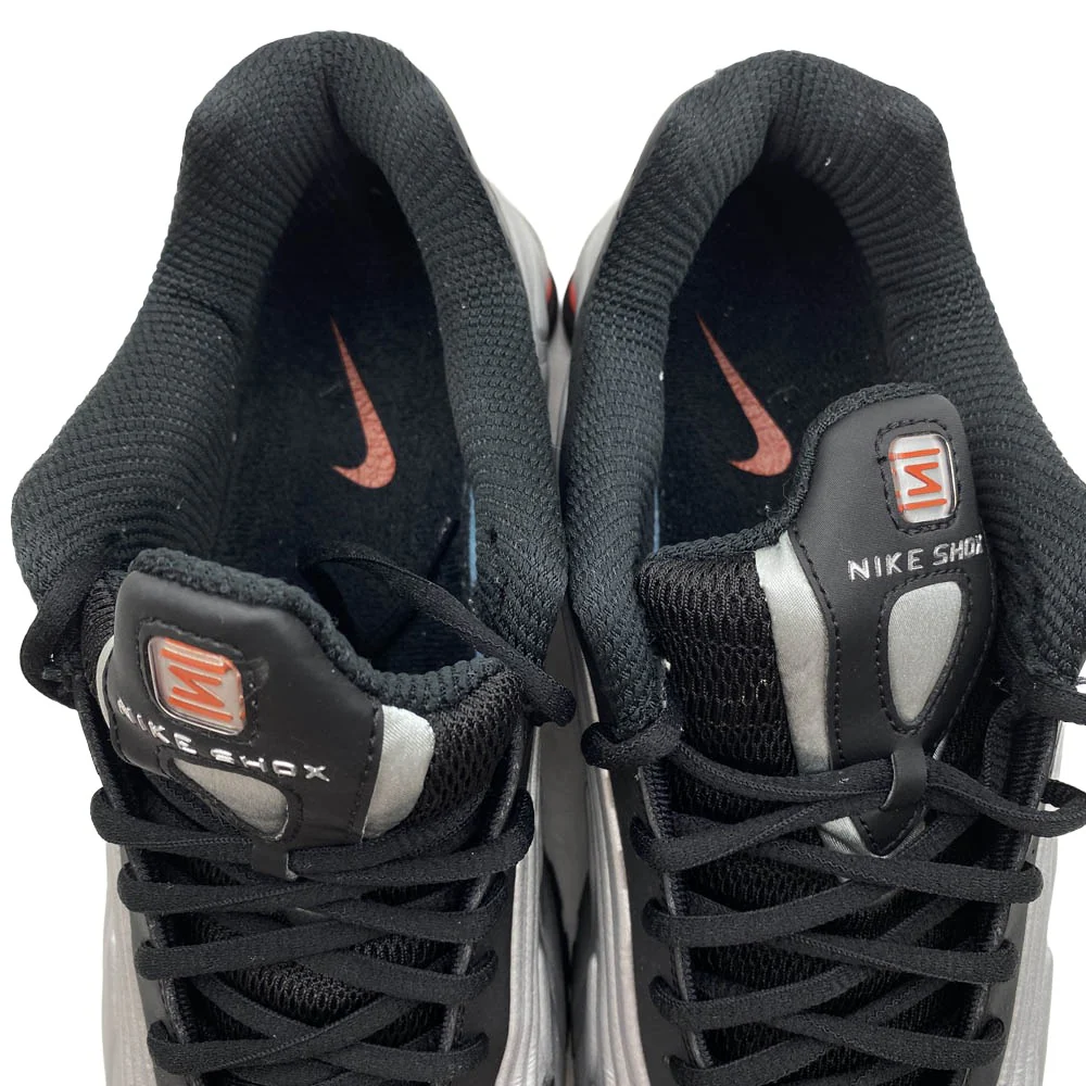 NIKE ナイキ HQ1988-002 Shox R4 Metallic Silver Red ショックス R4 ローカットスニーカー シルバー系 ブラック系 27.5cm【中古】 - Image 5