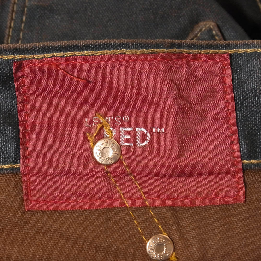 Levi's RED リーバイスレッド 立体裁断 レザーシンチバック コーティング デニムパンツ 黒茶系 W30程度【中古】 - Image 3