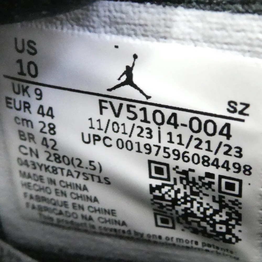 NIKE ナイキ FV5104-004 Air Jordan 11 Retro Low Black and Varsity Royal Space Jam エアジョーダン11 レトロ ロー "ブラック アンド バーシティロイヤル スペースジャム スニーカー ブラック系 28cm【中古】 - Image 7